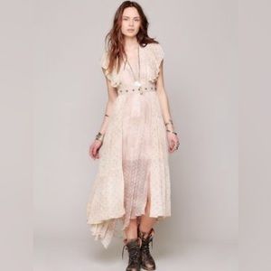 ISO Free People New Romantics He Loves Me Best size 4-8